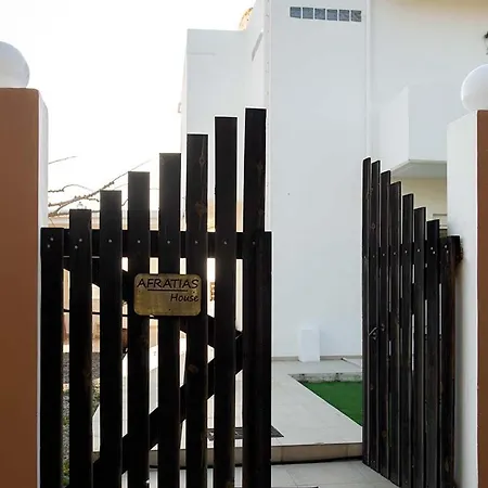 Afrathias Beachhouse - Cretan Hideaway Apartment
